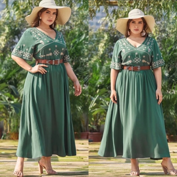 PLUS SIZE Green V neck Embroidered A-line Dress - Picture 5 of 5